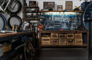 10 Effective Tips for Organizing Your Garage for Maximum Efficiency and Space